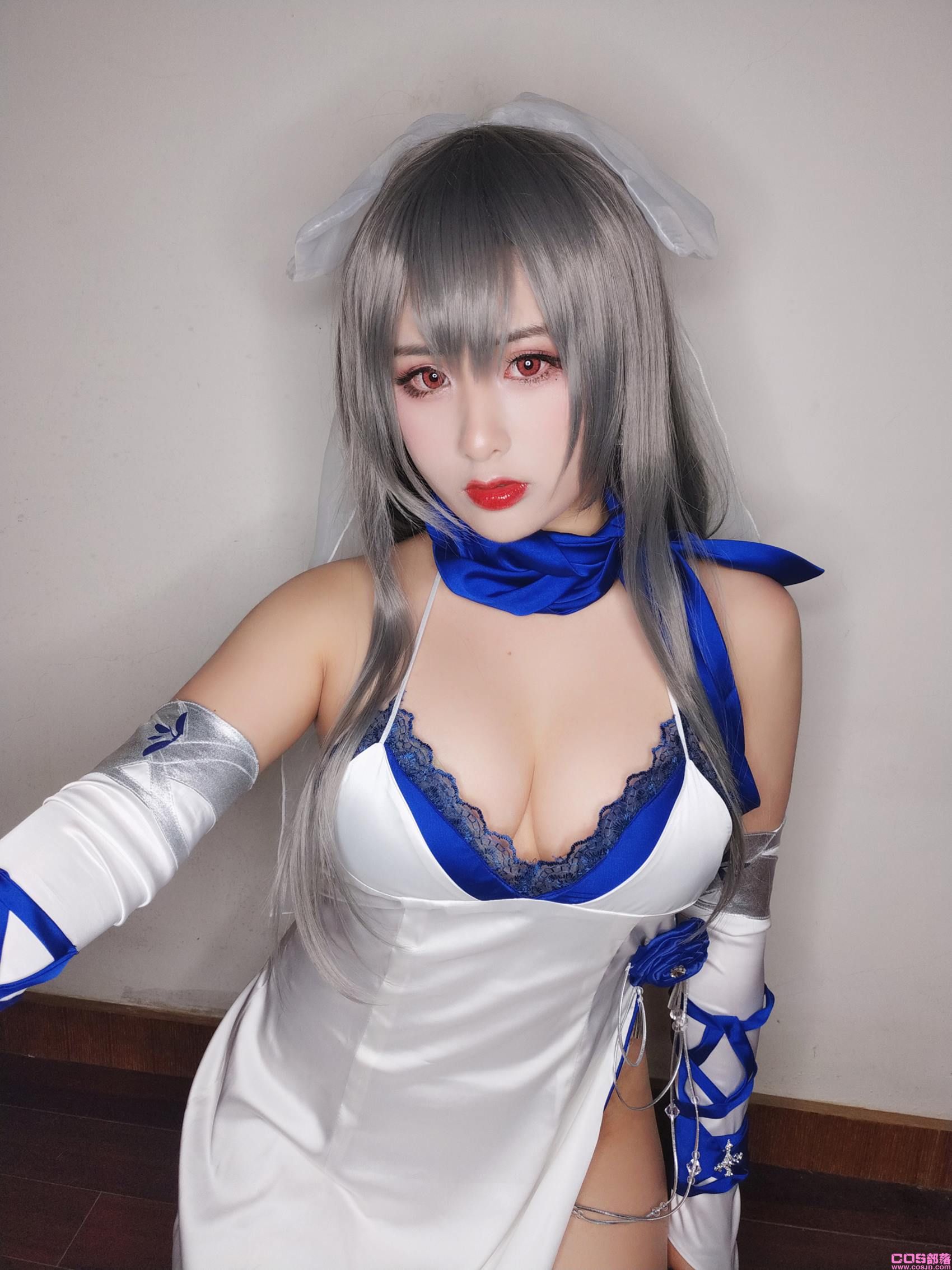 柘烟_Zuken – 路易九世礼服自拍[39P/2V/166MB](图3)